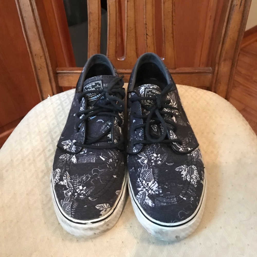Nike Janoskis